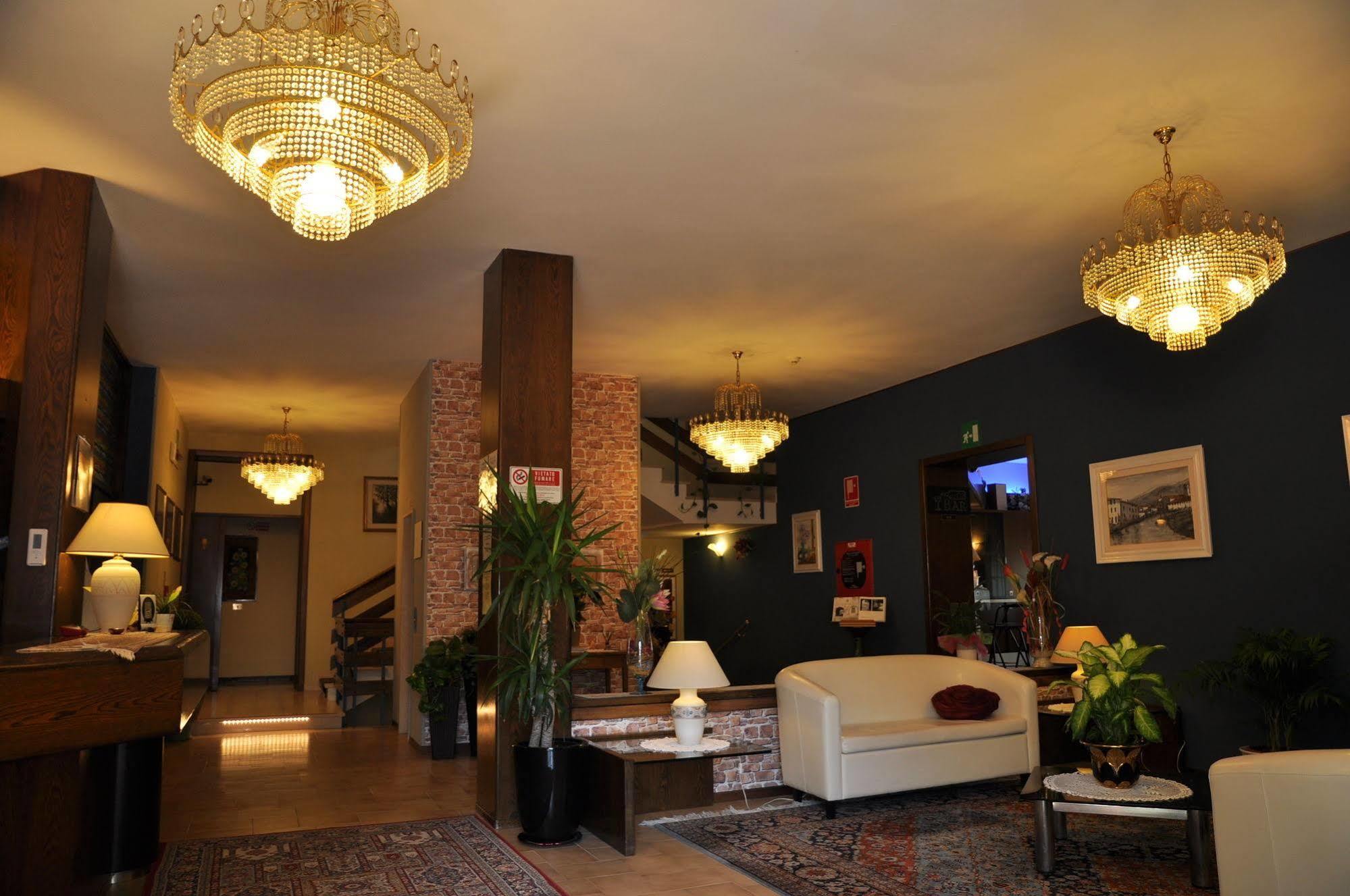 Hotel Firenze Chianciano Terme Buitenkant foto