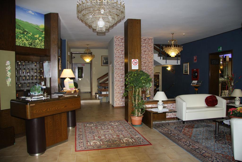 Hotel Firenze Chianciano Terme Buitenkant foto